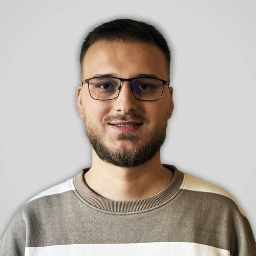 Liridon P. || item.role}