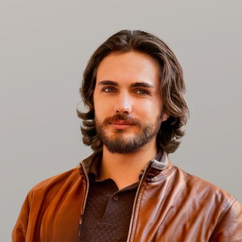 Lorenzo S. || item.role}