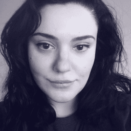 Maila M. - Junior Mobile Engineer - iOS, Swift and Objective-C Platforms