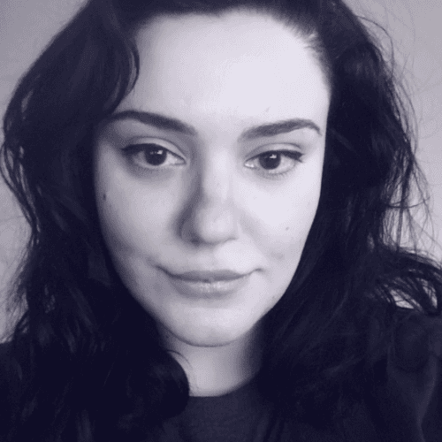 Maila M. || item.role}