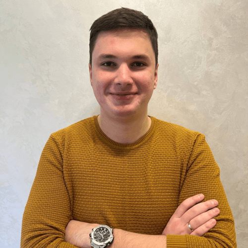 Maksym B. || item.role}