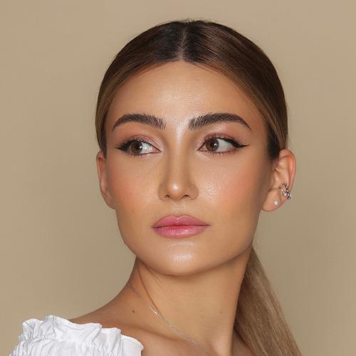 Manana K. || item.role}