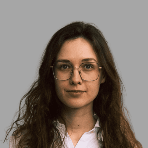 Maria M. || item.role}