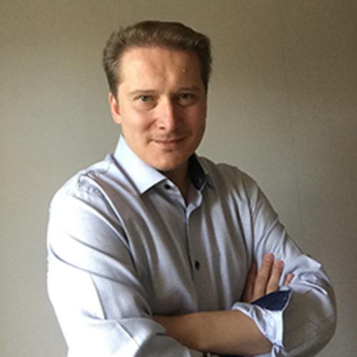 Martin I. || item.role}