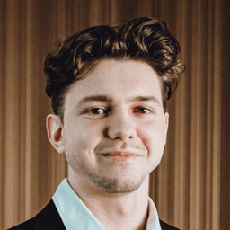 Mykyta V. - Senior Mobile Engineer - Web, UI/UX and App Development