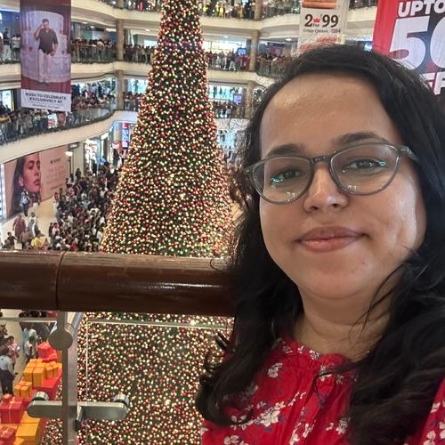 Neha T. || item.role}