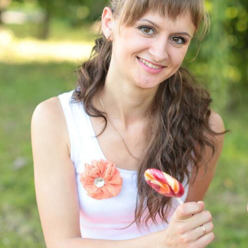 Oksana S. || item.role}