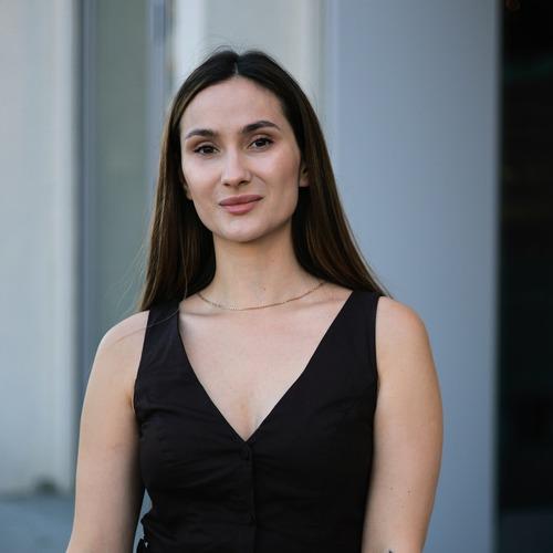 Oksana V. - Java Developer