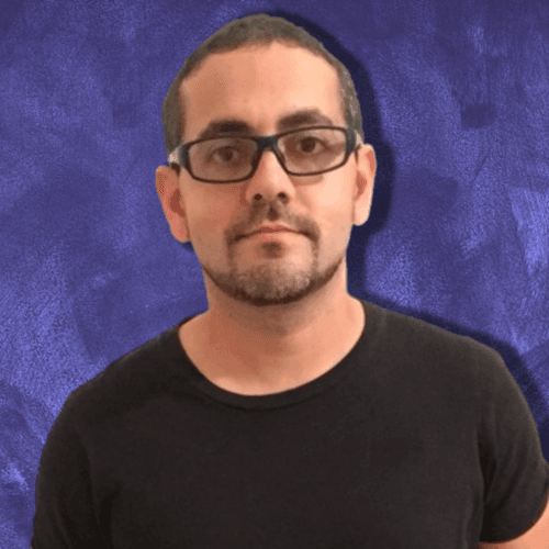 Oscar C. || item.role}