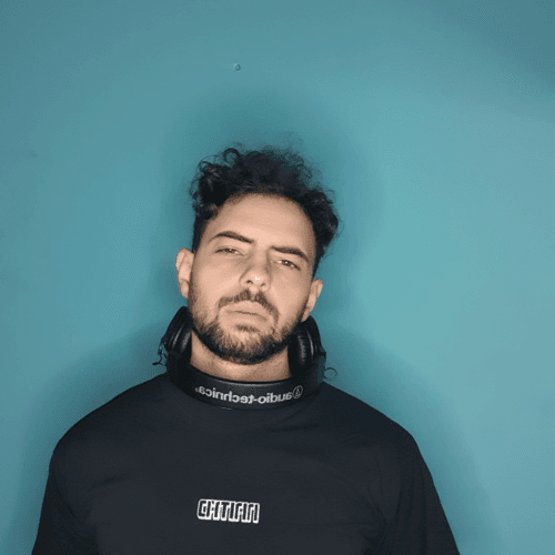 Othmane M. || item.role}