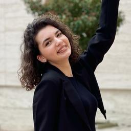 Paola T. - Senior Full-Stack Engineer - Node.js, Vue.js and Web Development