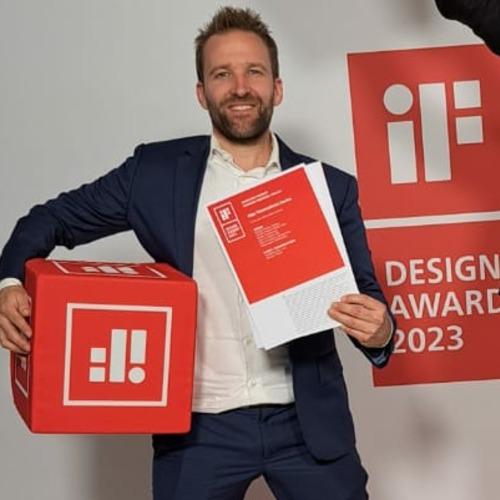 Paul H. || item.role}