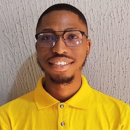 Peter O. || item.role}