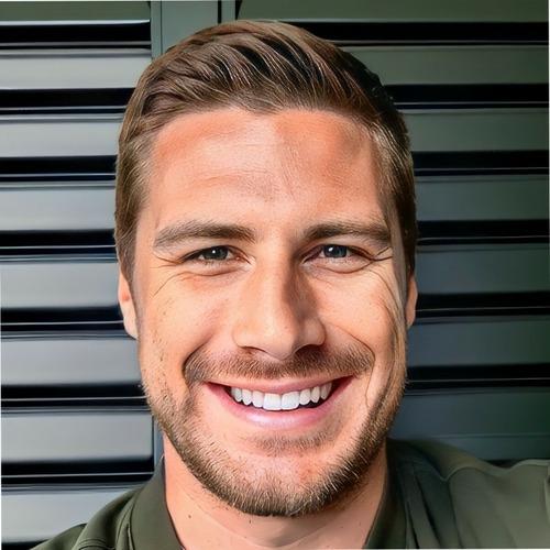 Peter T. || item.role}