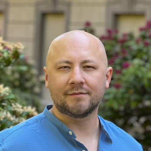 Petro P. || item.role}