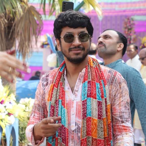 Prateek A. || item.role}