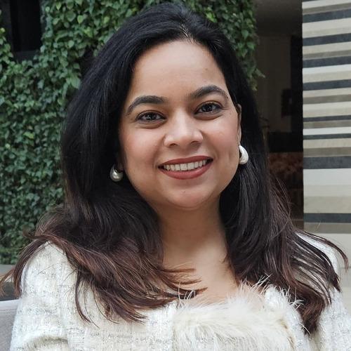 Priyanka S. || item.role}