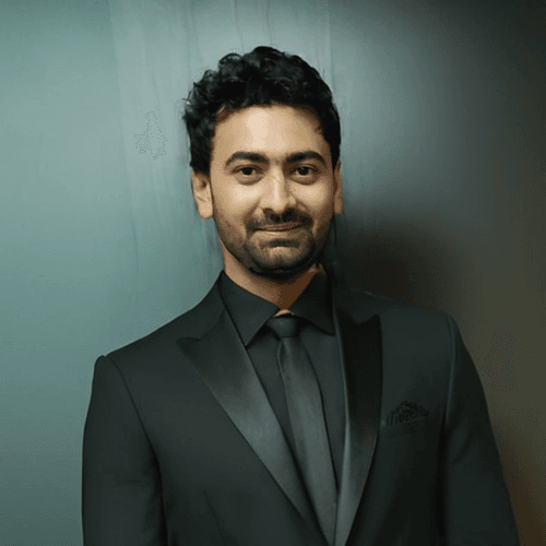 Ravi S. || item.role}