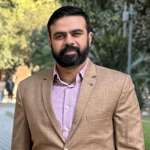 Razi A. || item.role}