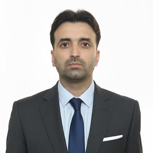 Reza S. || item.role}