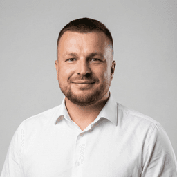 Roman B. - Lead Software Engineer - AI, Web and CRM Platforms