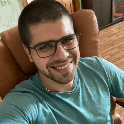 Roman R. - Junior Mobile Engineer - iOS, Swift and Mobile App Development