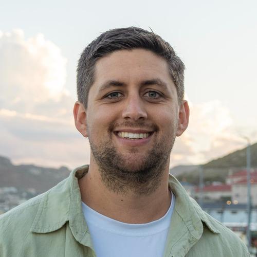 Roy H. || item.role}