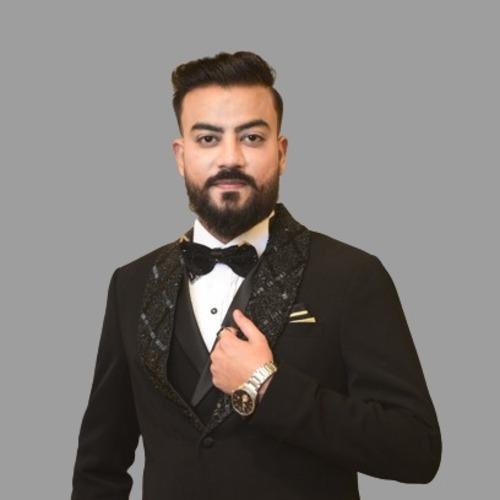 Saad Q. || item.role}