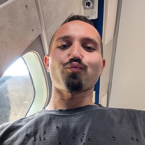 Sandri D. - Docker Developer