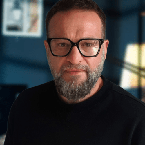 Shaun F. || item.role}