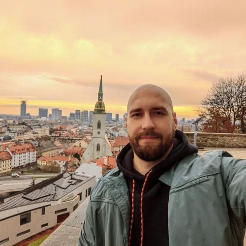 Stefan G. || item.role}