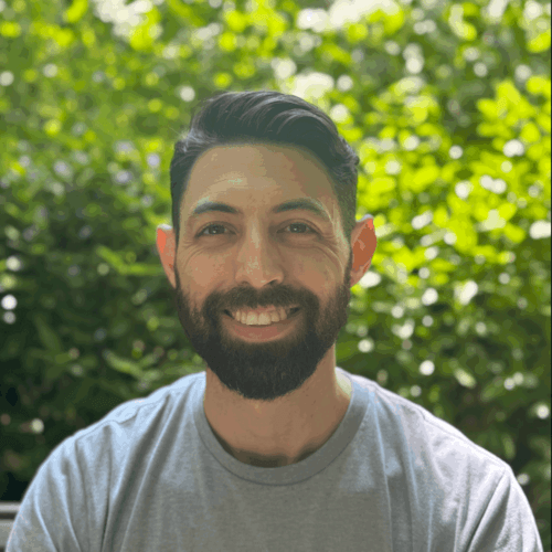 Steven T. || item.role}