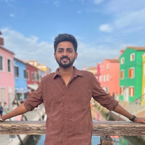 Suman R. || item.role}