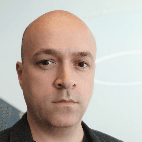 Sylvain L. || item.role}