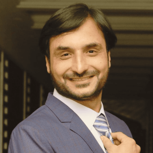 Tahir H. || item.role}