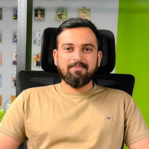 Taimoor A. || item.role}