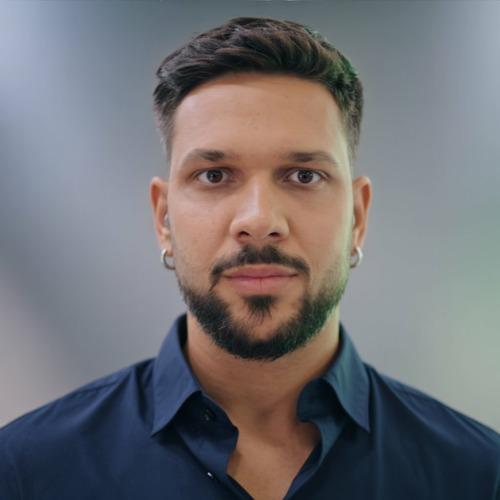 Tarun Y. || item.role}