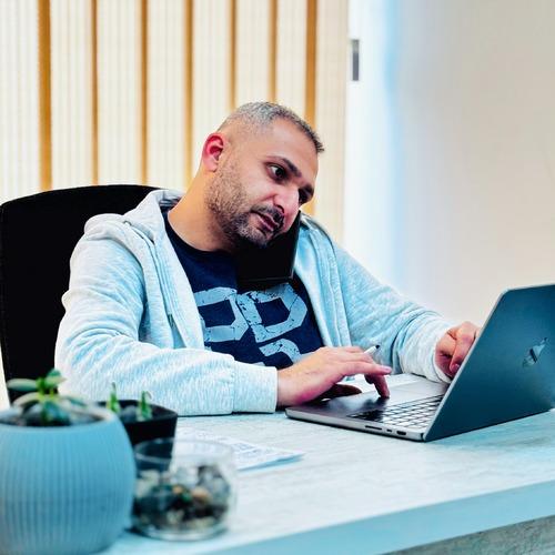 Tigran K. || item.role}