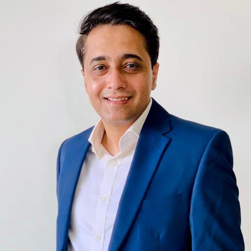 Umer W. || item.role}