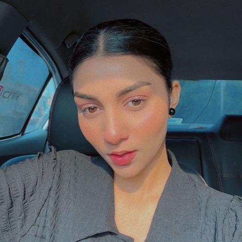 Ushna S. || item.role}