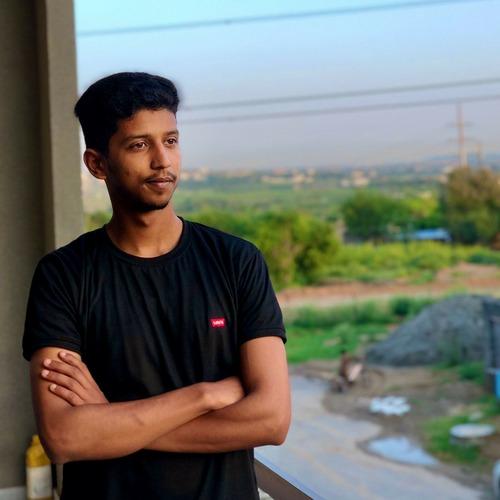 Usman F. || item.role}