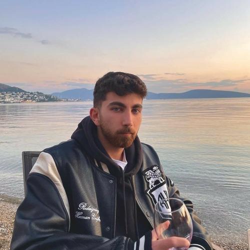 Utku Eren B. || item.role}