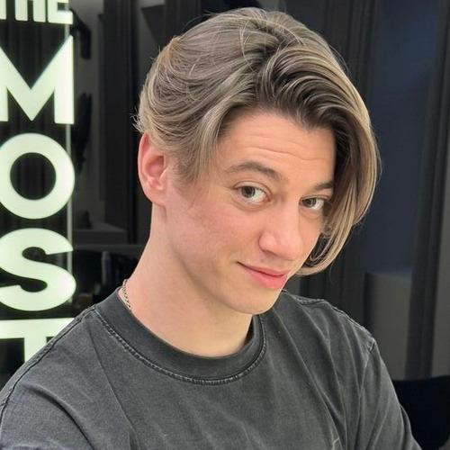 Vadim C. || item.role}