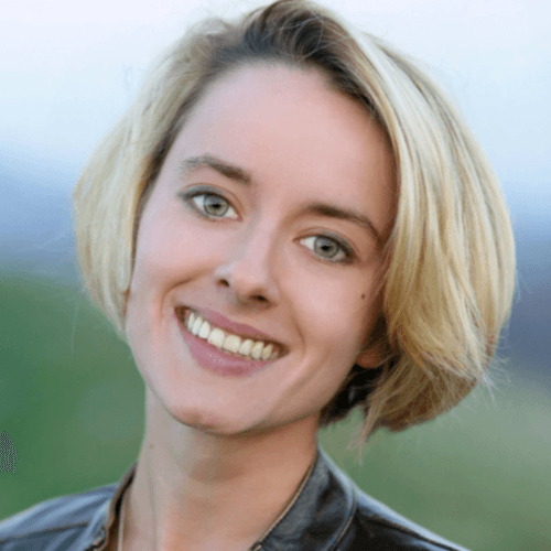 Vicky P. || item.role}