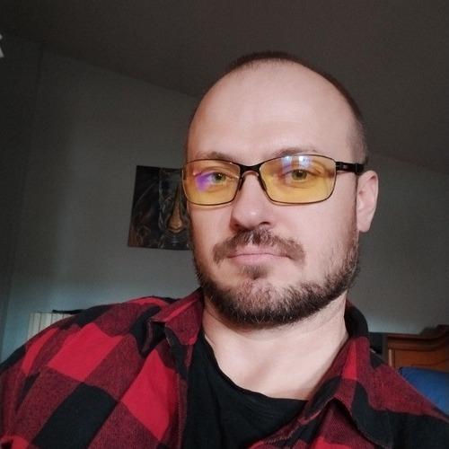 Viktor M. || item.role}