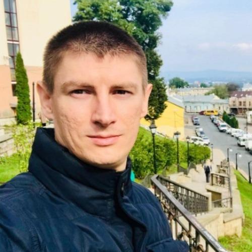 Yevhenii S. || item.role}