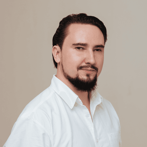 Yuri S. || item.role}