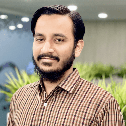 Zeeshan M. || item.role}