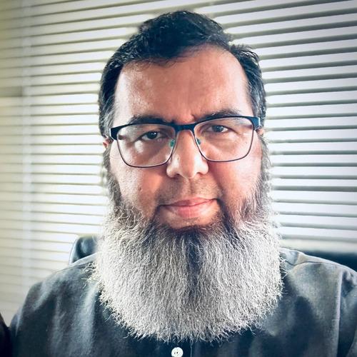 Zeeshan S., developer