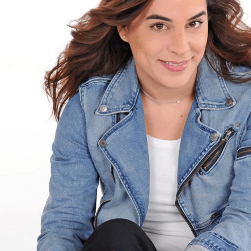 Zeina R. || item.role}